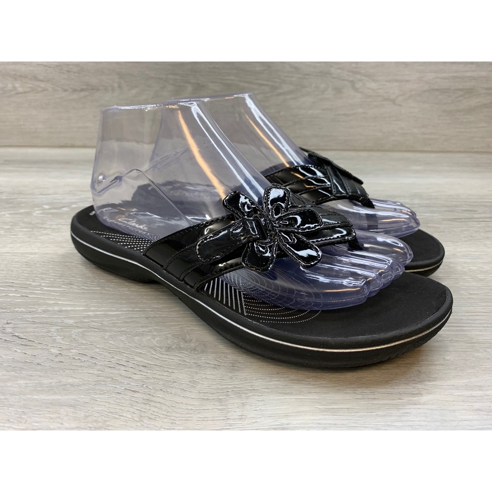 Clarks Cloudsteppers Women's Black Patent Flower Thong Sandals 8 Comfort Shoes